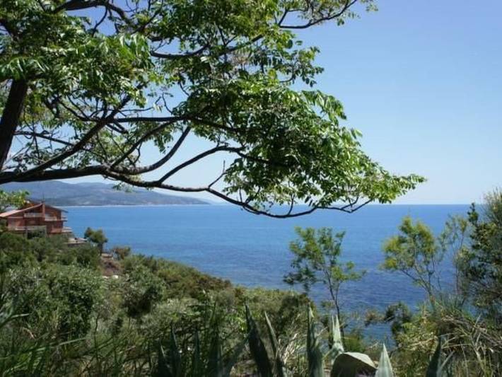 Wohnen in Traumhafter, ruhiger Lage am Meer in Casal Velino, Cilento