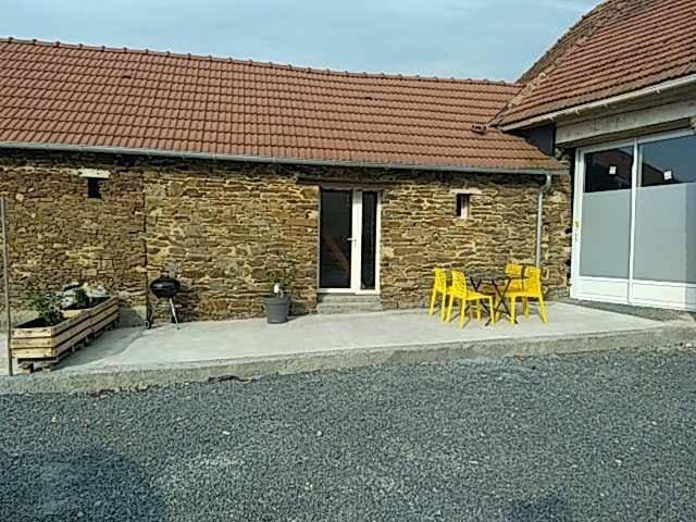 Location de vacances pour 4 personnes, avec terrasse, animaux acceptés à Sainte-Marguerite-d'Elle