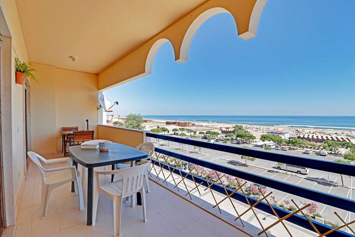 Gîte pour 4 personnes, avec terrasse dans Monte Gordo - 2