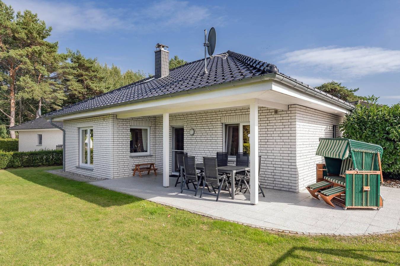 Familienfreundliche Ferienwohnung mit Garten und Kamin in Karlshagen, Usedomer Norden