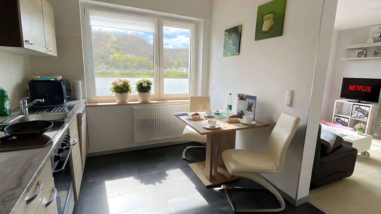 Ganze Wohnung, Ferienwohnung für 2 - 4 Personen in Sankt Goarshausen an der Loreley, mit Rheinblick & Burgpanorama in Sankt Goarshausen, Mittelrhein
