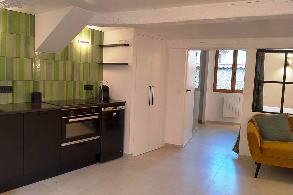 Geheel appartement, Appartement in 1 van de mooiste dorpen van de Provence in Tourtour, Draguignan en omgeving
