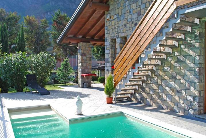 B&b per 2 persone, con Terrazza e Giardino nonché Piscina in Val Camonica