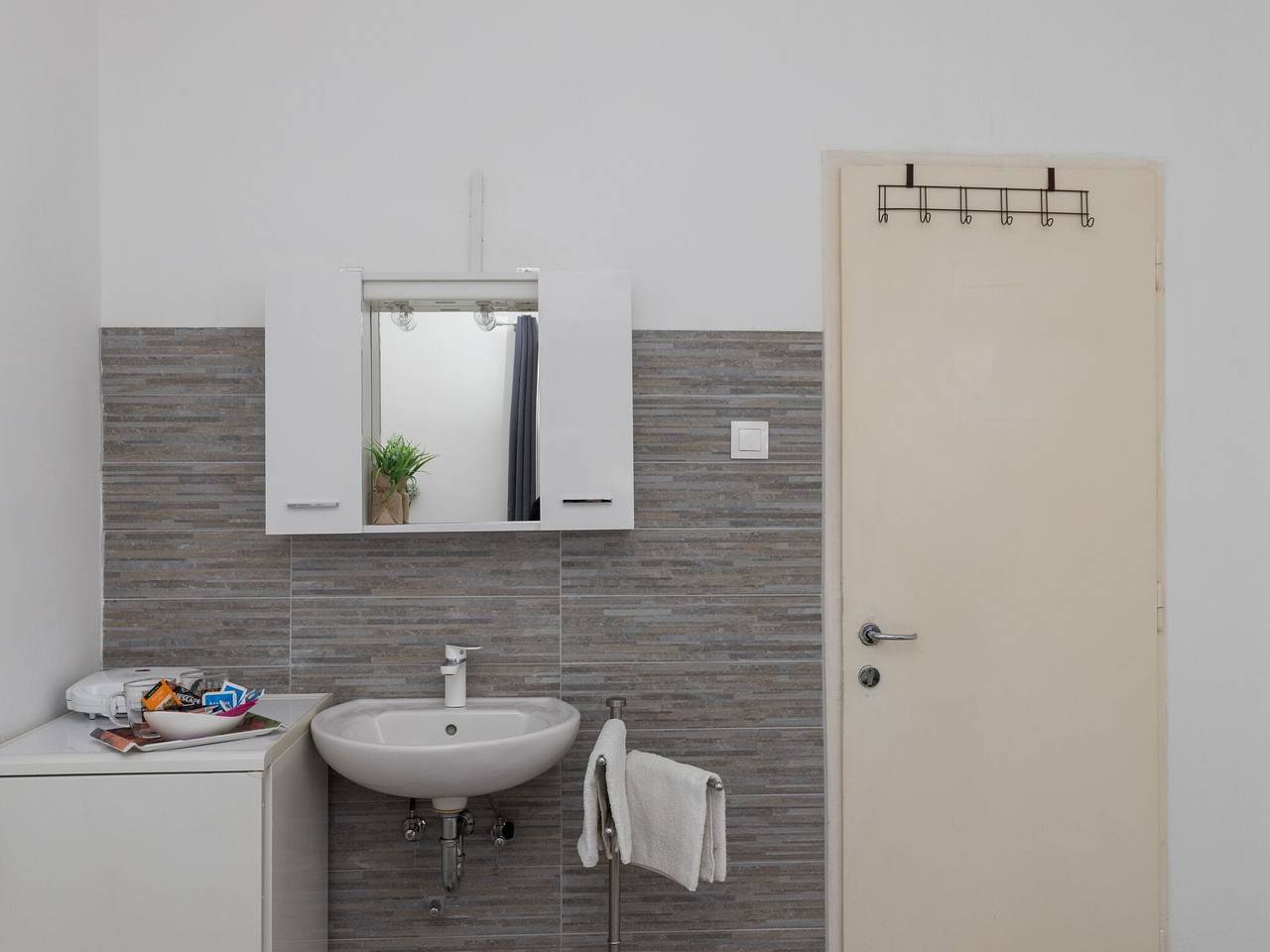 Apartamento entero, Guest House Bradas-Double Room with Shared Bathroom No3 in Dubrovnik, Grad Dubrovnik