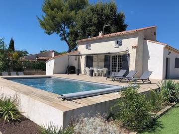 Villa pour 8 personnes, avec vue ainsi que piscine et jardin à Saint-Cyr-sur-Mer