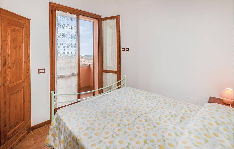 Magione Getaway: 100 Sqm, Pool, Garden & Parking! in Magione, Lake Trasimeno