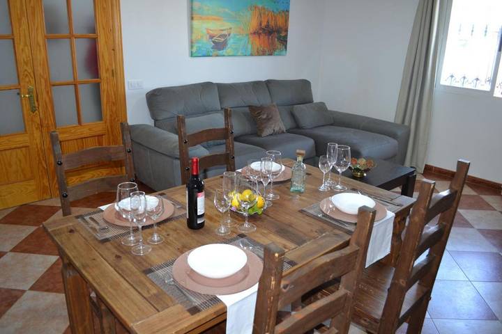 Casa rural para 6 personas, con jardín además de piscina y vistas, Familias con niños en Santa Elena - 3