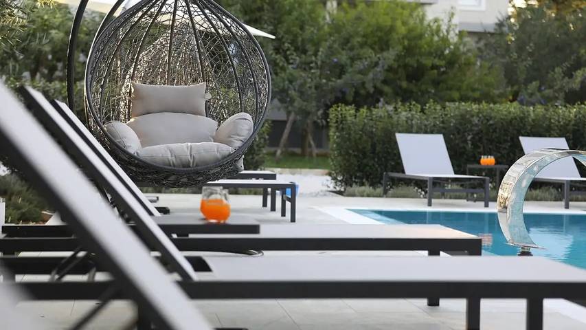 Ferienhaus für 12 Personen, mit Terrasse und Pool