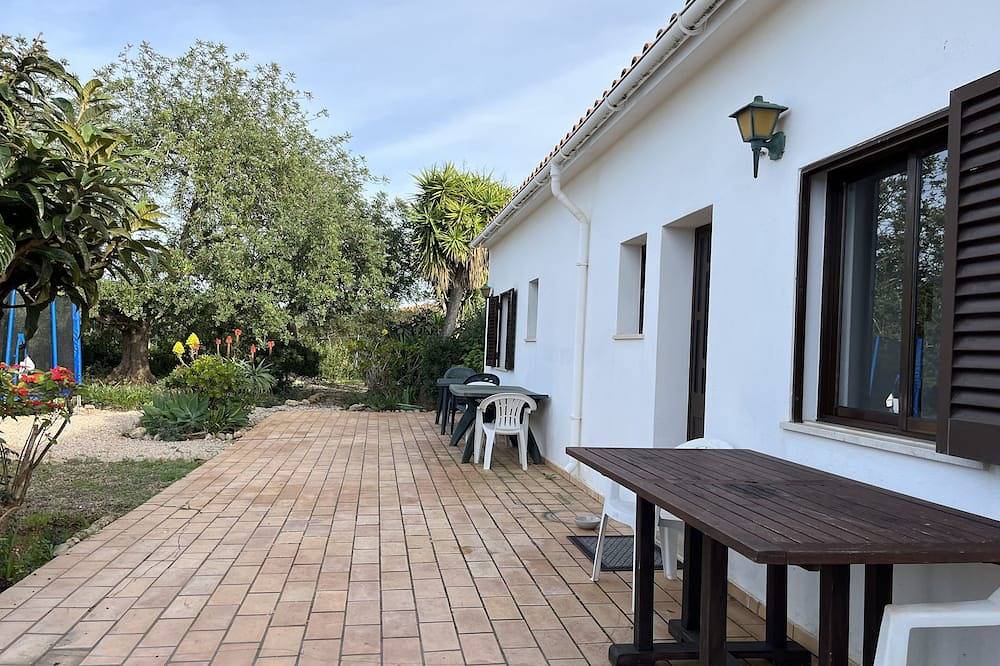 Beautiful quiet apartment close to everything in Boliqueime, Faro Distrikt