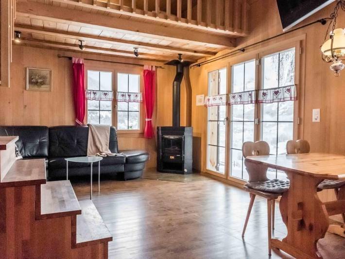 Ferienhaus für 5 Personen, mit Ausblick und Terrasse sowie Sauna im Berner Oberland - 2