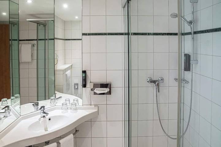 Convenient & Modern Pet-Friendly Room Close to Parks and Shopping Areas in Viewegs Garten- Bebelhof, Braunschweig
