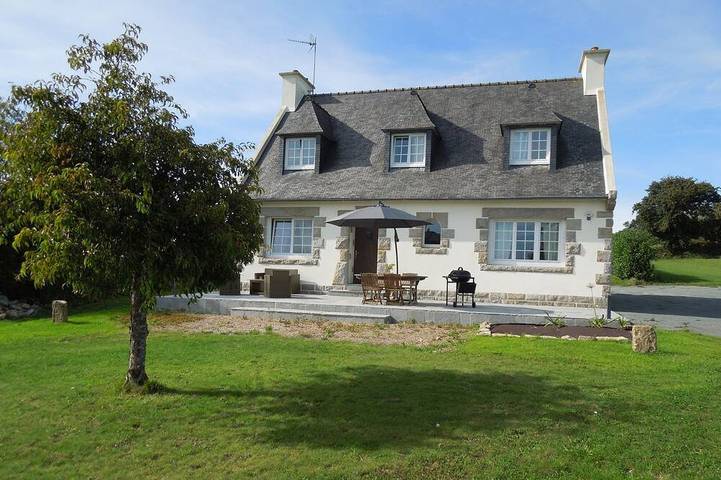 Maison de vacances pour 8 personnes, avec terrasse et jardin à Ploumilliau
