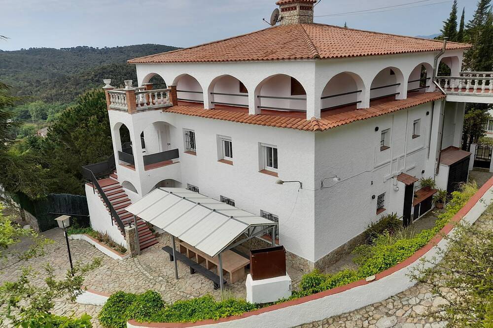 Costa Brava. Haus 24. Private Pool Grillplatz und Garten. in Aiguaviva Parc, Vidreres