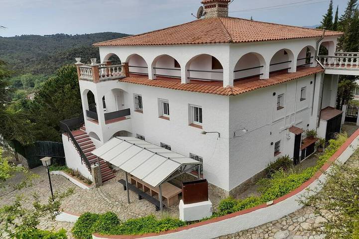 Ferienhaus für 24 Personen, mit Balkon und Terrasse sowie Garten