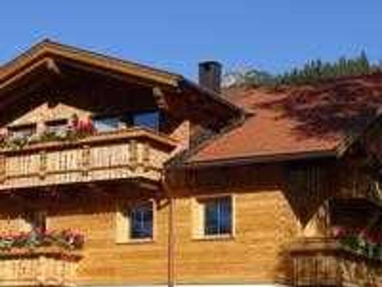 Selbstversorger Unterkunft Zoller - Panorama Stube mit separaten Gemeinschaftsküche in Tannheim (Tirol), Allgäuer Alpen (Österreich)