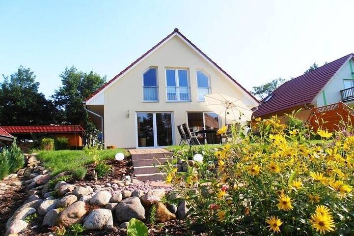 Ferienhaus für 6 Personen, mit Garten in Wesenberg