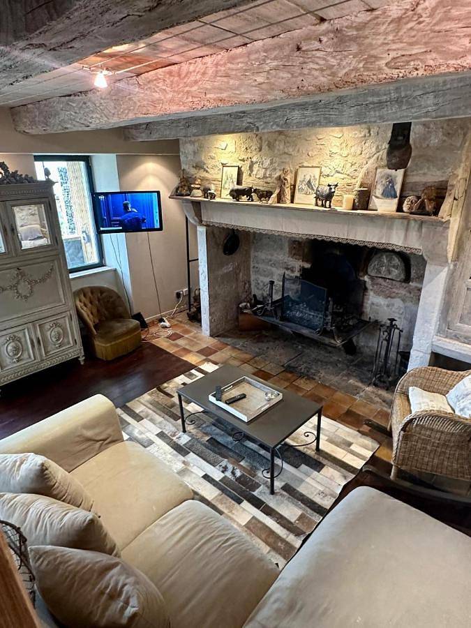 Location de vacances pour 6 personnes, avec terrasse ainsi que vue et jardin dans Coussergues - 4