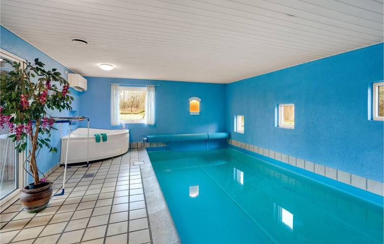 Ferienhaus für 12 Personen, mit Whirlpool und Terrasse sowie Sauna in Jegum - 4