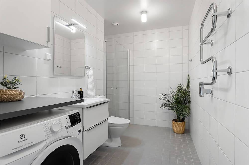 Ganze Wohnung, Ruhiger Rückzugsort auf der obersten Etage mit Seeblick in Järfälla in Stockholm und Umgebung