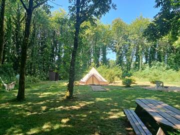 Tente pour 3 personnes, avec piscine ainsi que vue et jardin dans le Morbihan