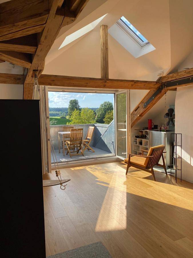Ferienwohnung für 3 Personen, mit Balkon und Terrasse sowie Garten und Seeblick