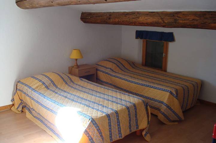 Location de vacances pour 6 personnes, avec terrasse et jardin, animaux acceptés à Ménerbes - 4