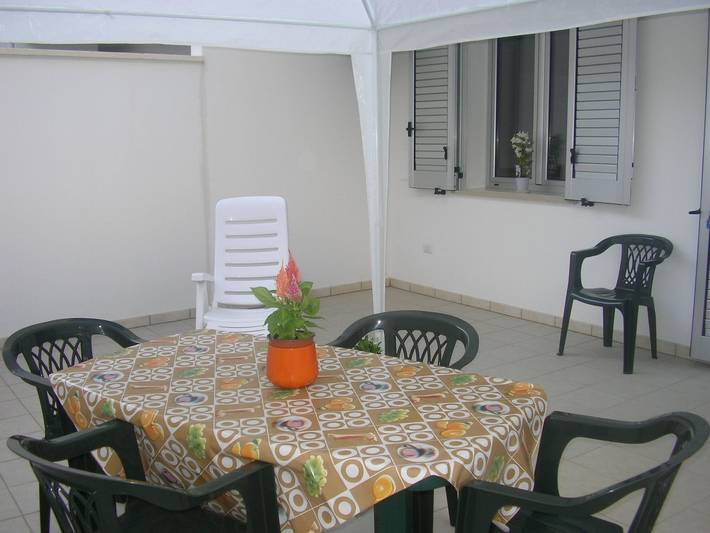 Appartement entier, Helle Kellerwohnung in Sannicola, Golfe de Tarente