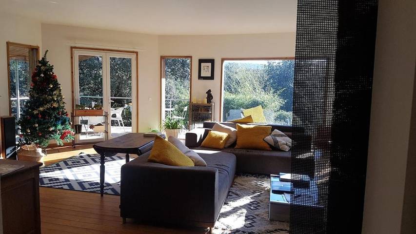 Location de vacances pour 6 personnes, avec Balcon ainsi que Terrasse et Piscine à Saint-Martin-de-Londres - 2