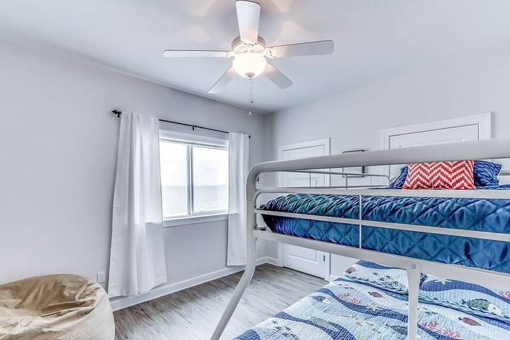 Vacation house for 8 people, with balcony in Alabama