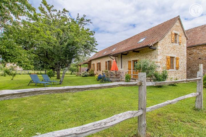 Gîte pour 4 personnes, avec Terrasse et Jardin