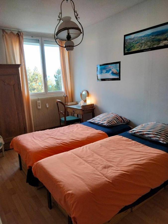 Double Room with Private Bathroom in Font-Romeu-Odeillo-Via, Parc naturel régional des Pyrénées catalanes