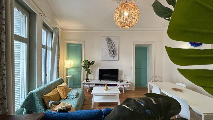 Location de vacances pour 8 personnes, avec vue, animaux acceptés à Pau