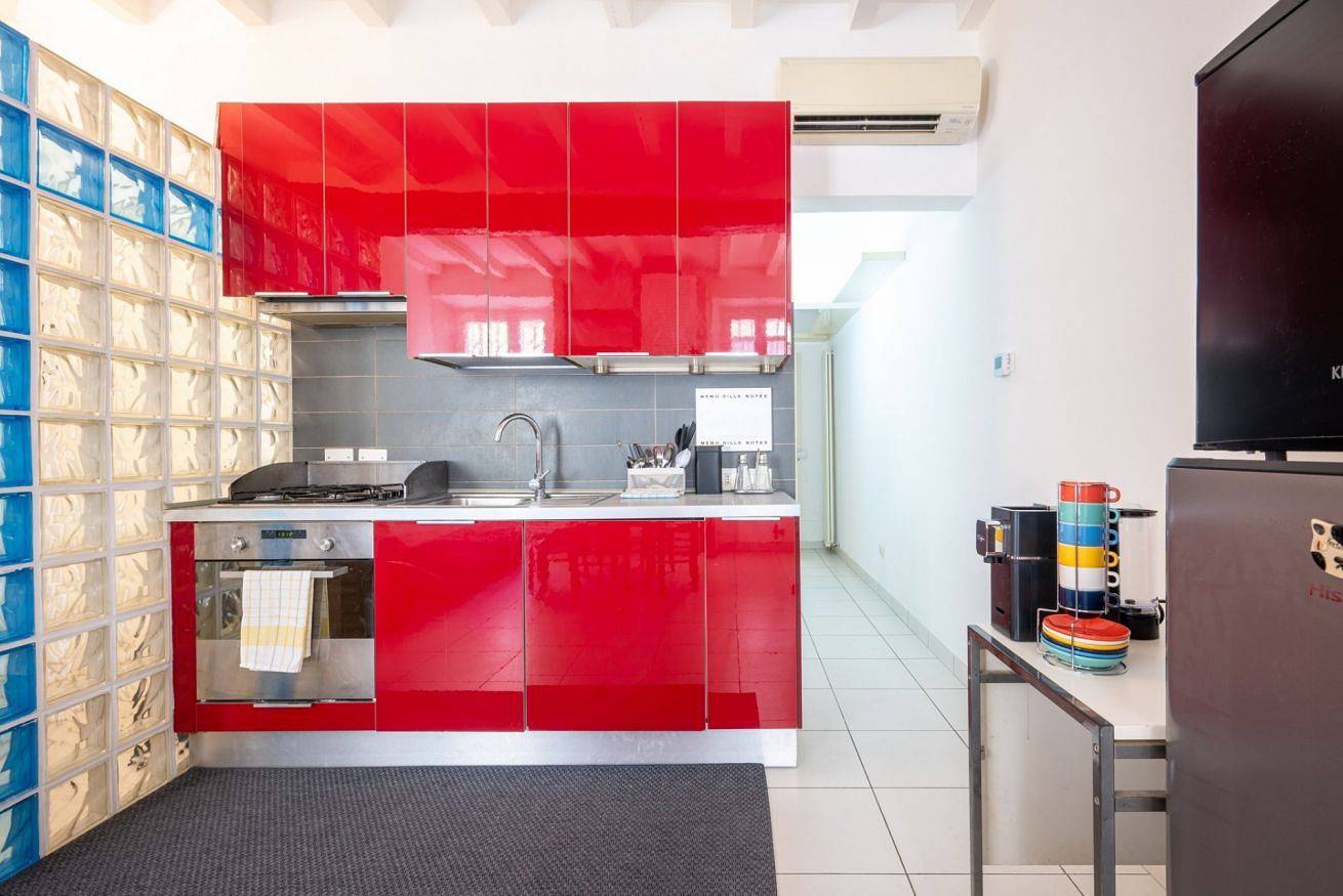 Ganze Wohnung, Guesthost - Bright and Central Apartment in Parma in Parma, Parma Provinz