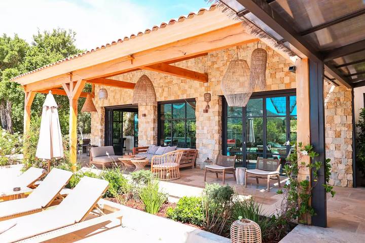 Location de vacances pour 12 personnes, avec jardin dans Pinarellu - 2