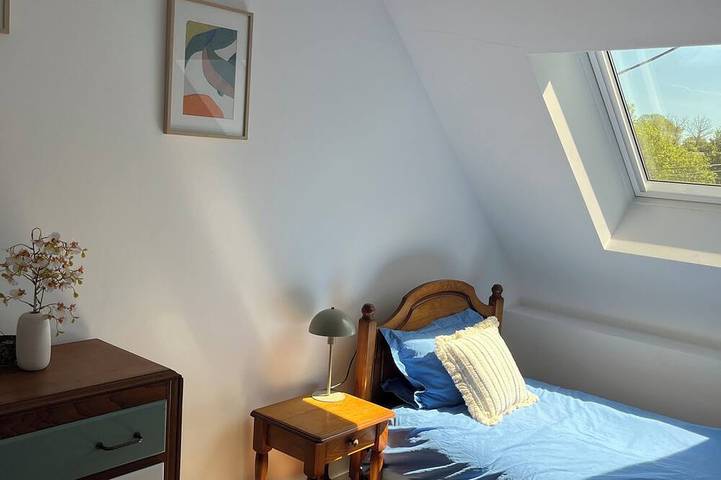 Detached stone house - Mt. St. Michel - set on a hill overlooking the bay in Roz-sur-Couesnon, Mont-Saint-Michel-Bucht