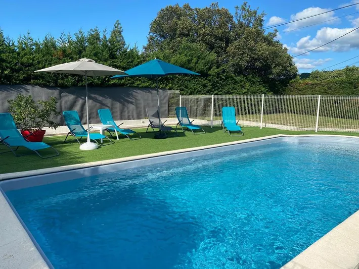 Apartamento de vacaciones para 4 personas, con piscina además de jardín y vistas - 1