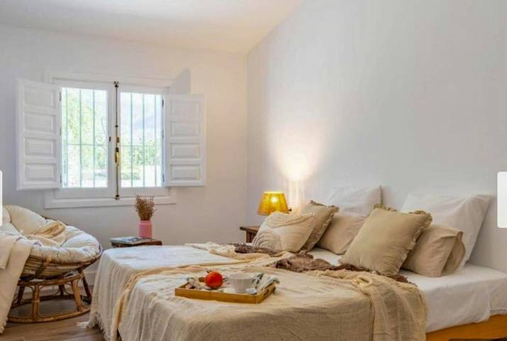 Villa im rustikalen Stil mit Pool in Alcaucín in Venta Baja, Alcaucín