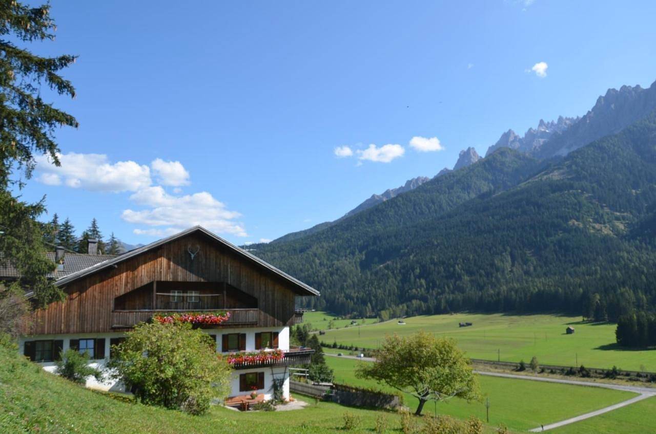 Ganze Wohnung, Apartment with Terrace in Villgratner Berge, Toblach