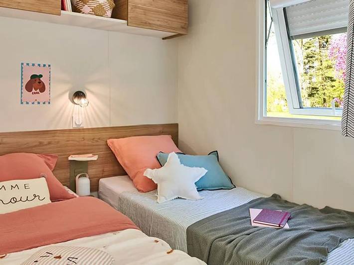 Flower Camping La Marmotte - Mobilheim 6 personen - Mobil Home Aqua 2 Zi 4/6Pers Terrasse Halbüberdacht Clim Tv in Mérens-les-Vals, Französische Pyrenäen