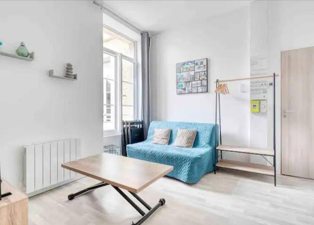 Appartement entier, One-Bedroom Apartment in Douvres-la-Délivrande, Région de Caen