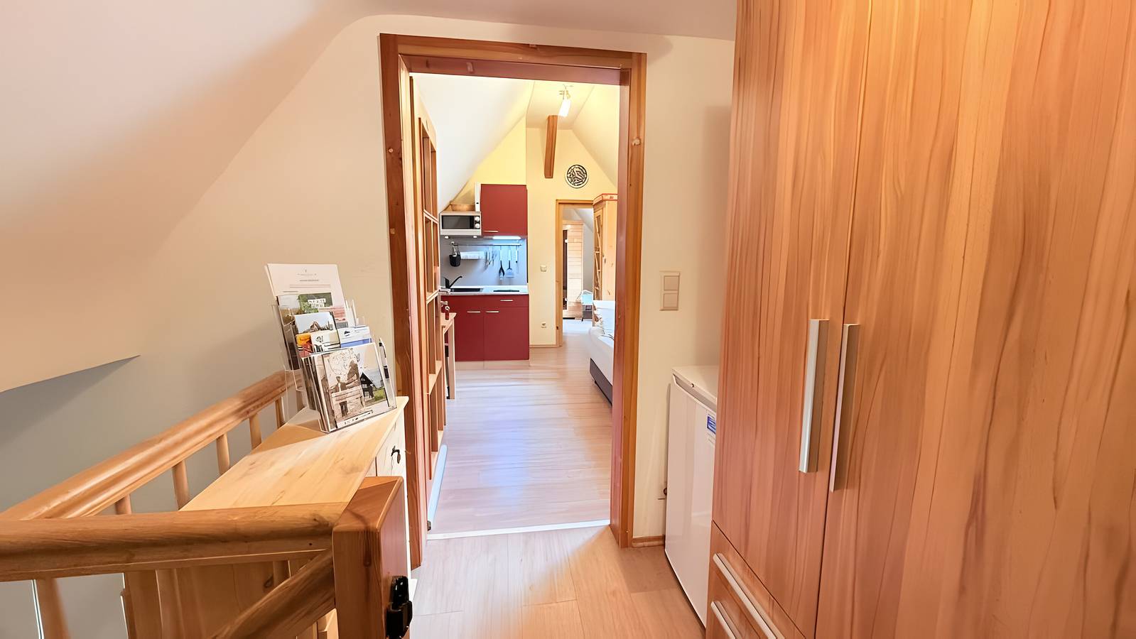 Ganzes Studio, Studio 'Tannenwipfel, 40qm' mit Bergblick, Infrarotsauna , umzäunter Garten und Wlan in Enzklösterle, Nordschwarzwald