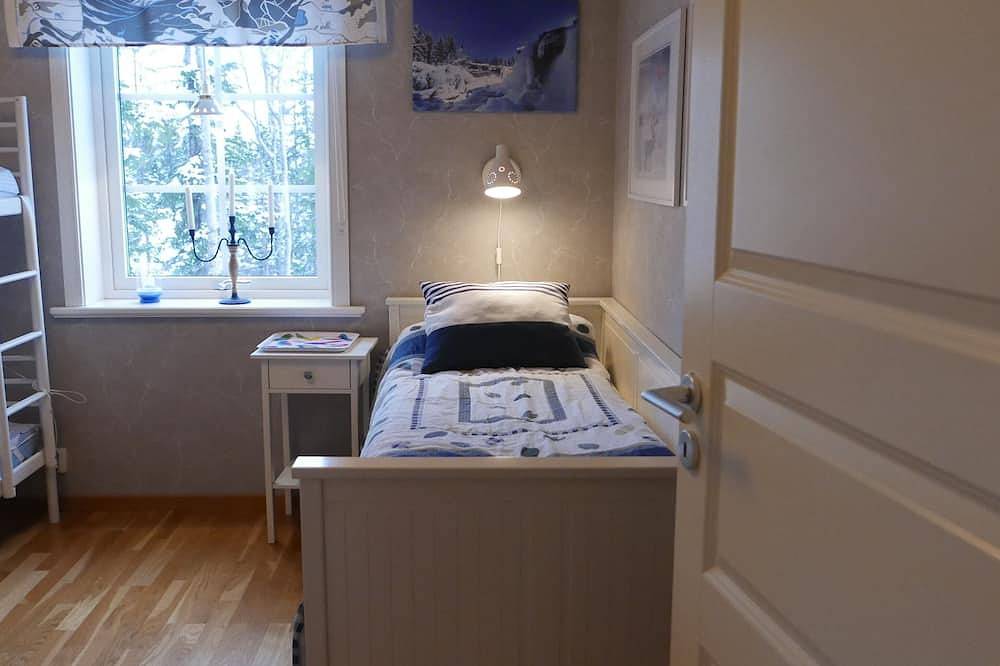 Mountain Getaway for Eight in Ottsjö, with lake views in Ottsjö, Jämtland