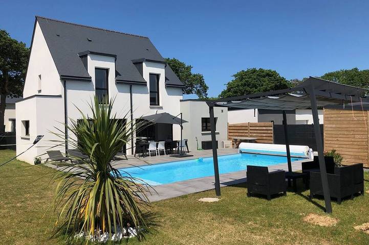 Location de vacances pour 10 personnes, avec terrasse et jardin dans Les Hospitaux (Erquy)