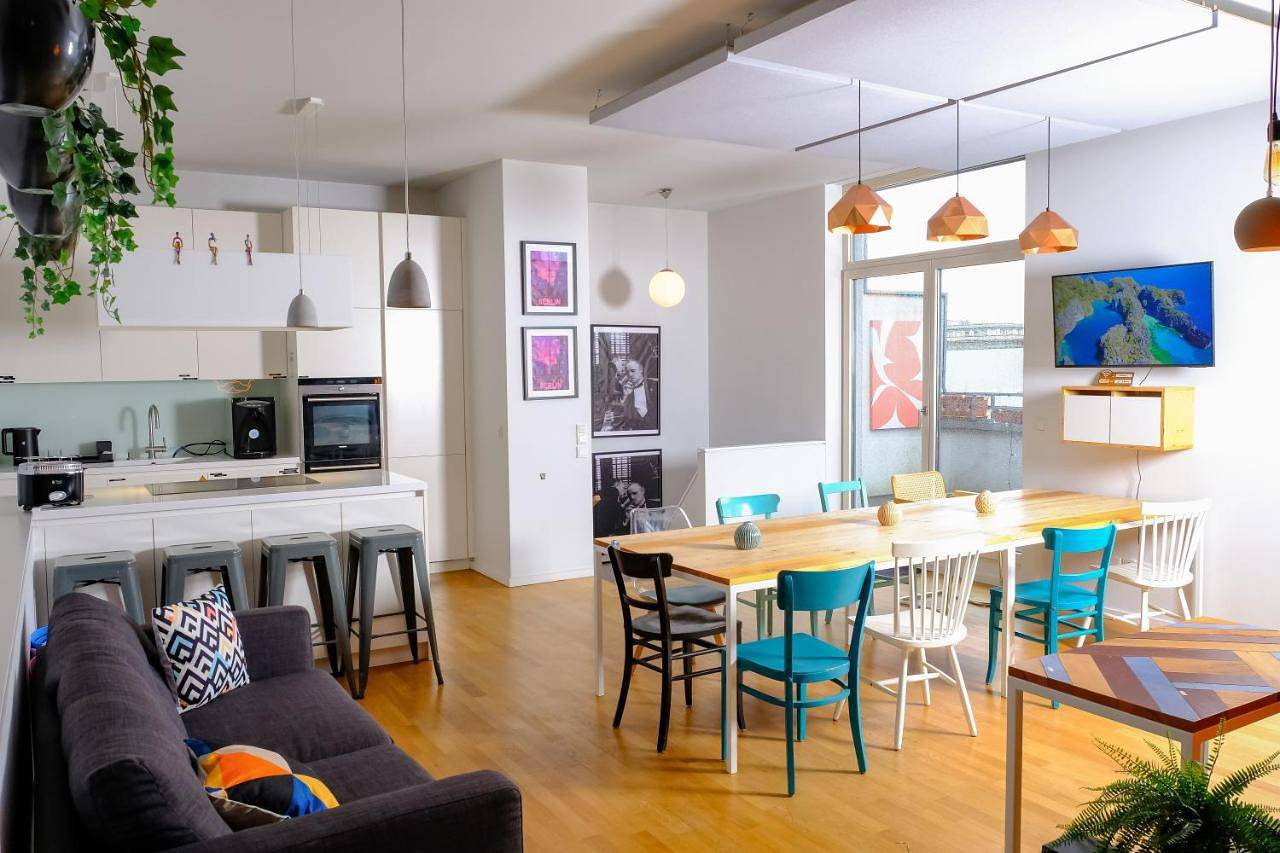 Geheel appartement, Berlin Roof&Chill Loft I Overthetop 2-level I 170m2 I 2 Bäder I Bachelor I Familien I Gruppen I Events in Friedrichshain - Kreuzberg, Berlijn