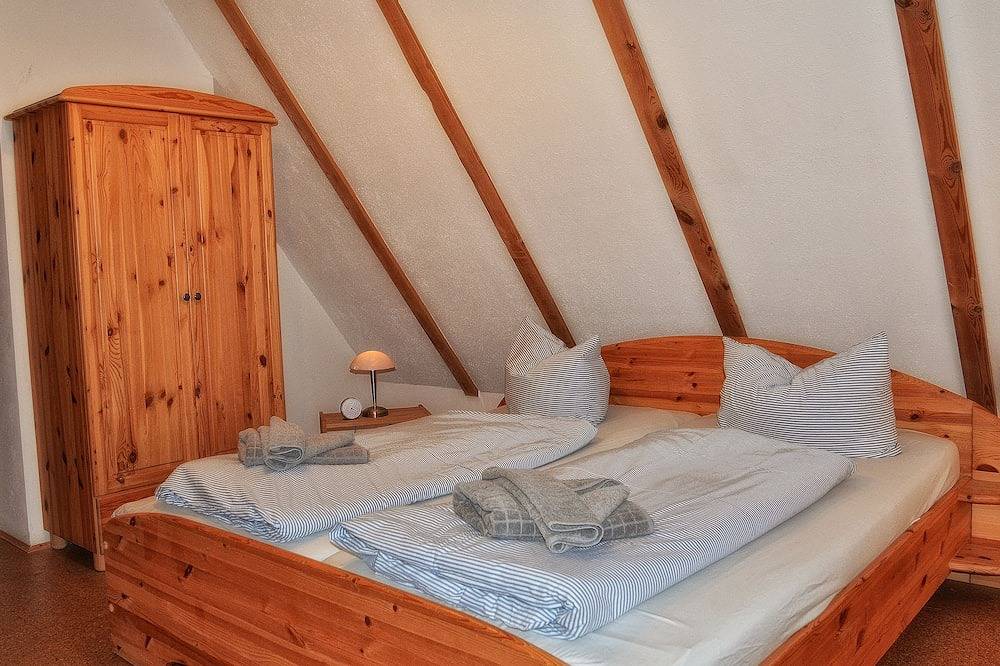 Cozy Gutskate in an idyllic village location and high quality accommodation (4 stars) in Krummin, Usedomer Norden