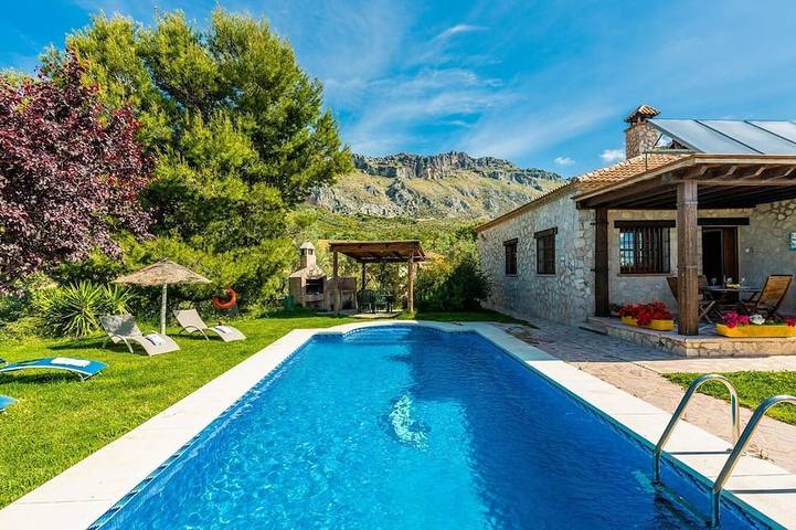 Villa for 6 people, with garden - 1