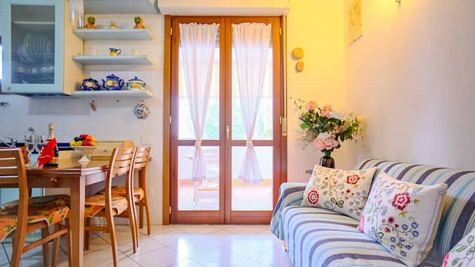 Entire apartment, Apartment 'Suite La Casella' with Private Terrace, Wi-Fi and Air Conditioning in Isolotto Legnaia, Florence