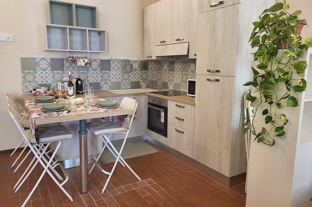 Ganze Wohnung, 40 m² Studio-Apartment im Zentrum von Brescia, 90 m von überdachten Parkplätzen in Brescia, Brescia Provinz