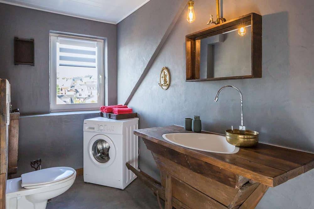 Geheel appartement, Ferienwohnung Storchennest Sankt Annen Direkt an der St. Annenkriche in Annaberg-Buchholz, Ertsgebergte