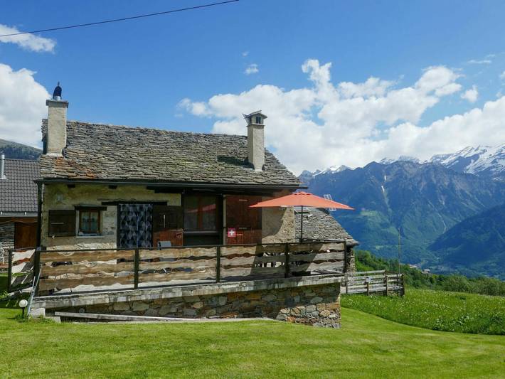 Ferienhaus für 2 Personen, mit Terrasse und Garten in der Schweiz - 3